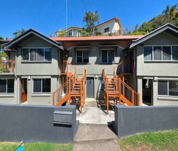 2 Bedroom, 1 Bathroom Apartment in Sought After Location! - Photo 6