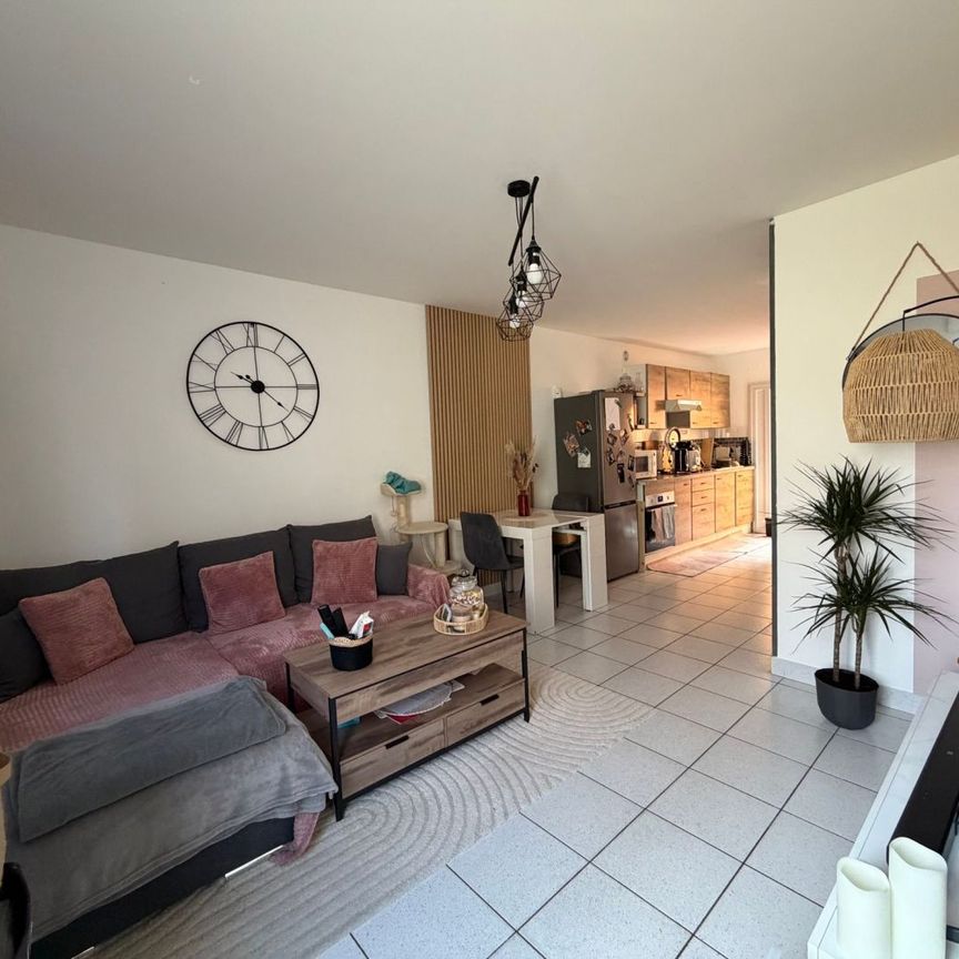 Location Maison 3 pièces 53m² VONNAS 01540 - Photo 1