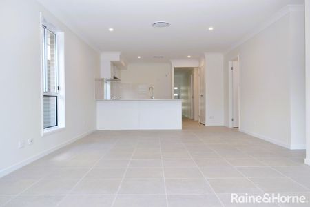 Brand new stunning 3-bedroom duplex - Photo 2