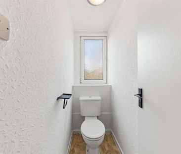 Coal Road, Leeds, LS14 - Photo 4