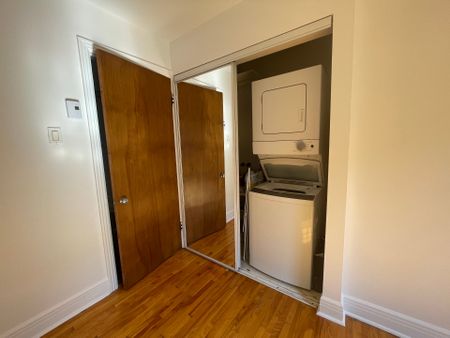 5307 Av. Bessborough - Photo 2