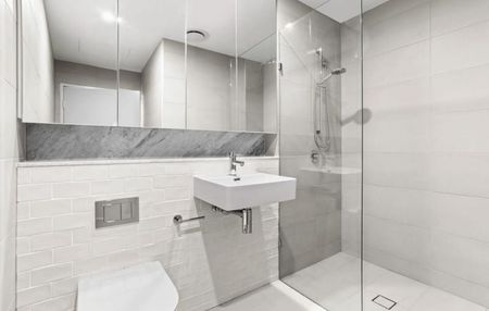 Modern one Bedroom Urban Retreat - Photo 5