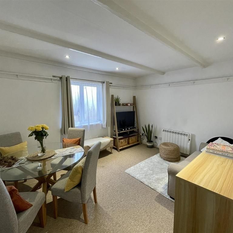 1 bedroom apartment to rent - Photo 1