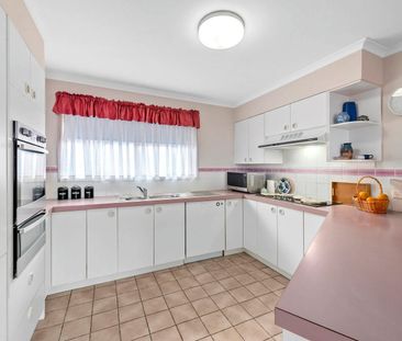 Lovely home in perfect location - Photo 5