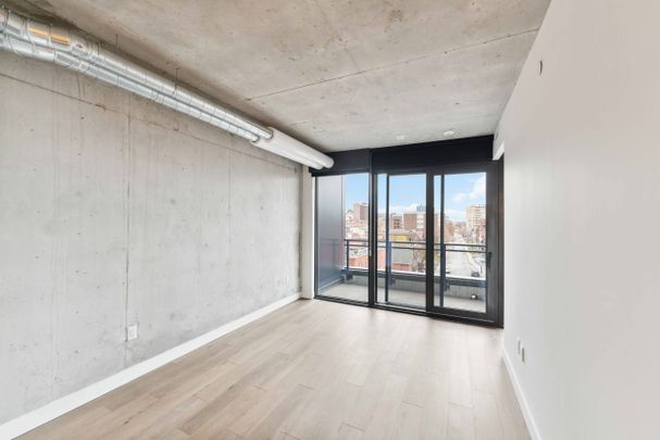 10 James st, Unit 409 - Photo 1