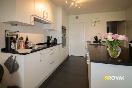 Zeer energiezuinig en instapklaar appartement (tot. opp. 81,44 m²) met private autostaanplaats - Photo 4