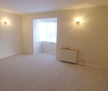 Gatting Close, HA8, Middlesex - Photo 2