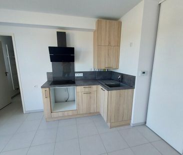 Location Appartement 1 pièce 29m² NIMES 30900 - Photo 3