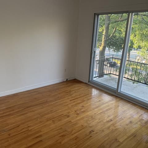 2748 Av. Mercier - Photo 1