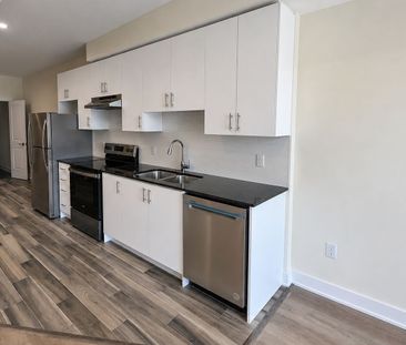 For Lease - 93 Hatherley Road Unit# Main Floor, Toronto, Ontario - Photo 1