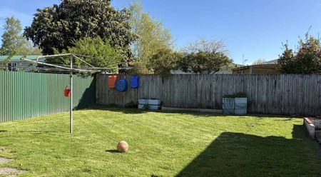 TURANGI - 3 BEDROOMS - Photo 2