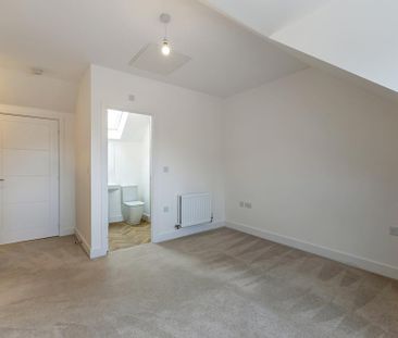 3 bedroom semi-detached house to rent - Photo 1