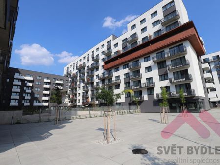 Pronájem bytu 2+1 38 m2 - Fotografie 4