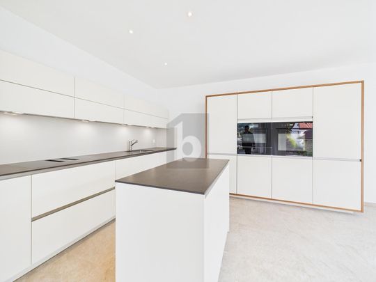 BRIGHT, MODERN WITH A FUTURE OUTLOOK! - Photo 1