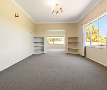 Spacious Family Home in Quiet Area - Photo 1