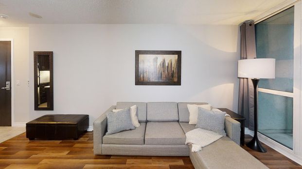 Grand Trunk Crescent - Photo 1