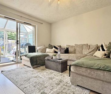 2 bedroom terraced house to rent - Photo 2