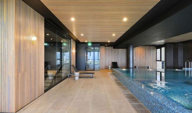 Immaculate Two Bedroom Apartment with Amazing Views - Photo 1