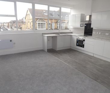 2 bedroom apartment to rent - Photo 2