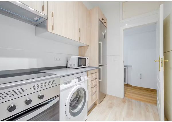 Calle de Pilar de Zaragoza, Madrid, Community of Madrid 28028