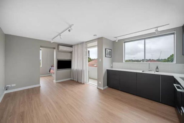 Designer one-bedroom apartment in the heart of Ashfield - Photo 1