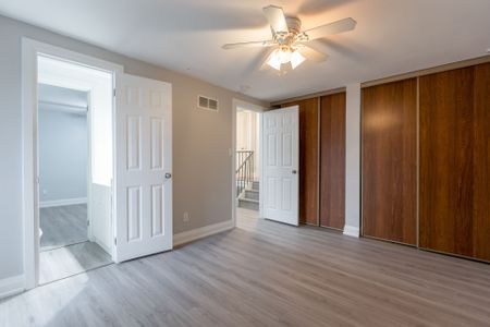 For Lease - 1040 Victoria Park Avenue, Toronto, Ontario - Photo 4