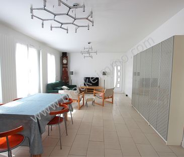 Location Maison 7 pièces 158m² - Photo 1