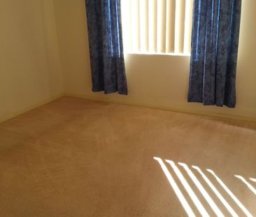 4 Bedroom Property with Pool! - Photo 5