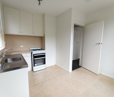 10 / 54 Tennyson Street, ELWOOD - Photo 6