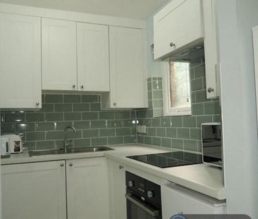 Studio to rent - Photo 6