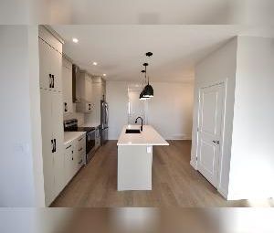 4 Bed 3 Bath Upper Suite Dbl Garage Paisley SW Edmonton - Photo 3