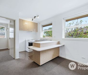One bedroom living in Caulfield! - Photo 3