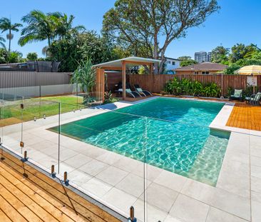 NEAR NEW CONTEMPORARY COASTAL SINGLE LEVEL HOME IN RUNAWAY BAY - Photo 2