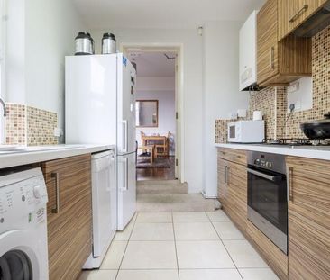 5 bedroom maisonette to rent - Photo 4