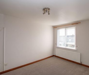 10 Carrowdore Gardens, Bangor, BT19 1SU - Photo 4