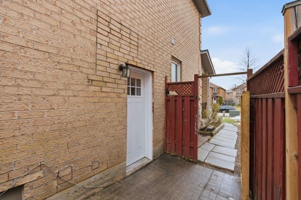 For Lease - 5487 Cosmic Crescent Unit# Lower, Mississauga, Ontario - Photo 1