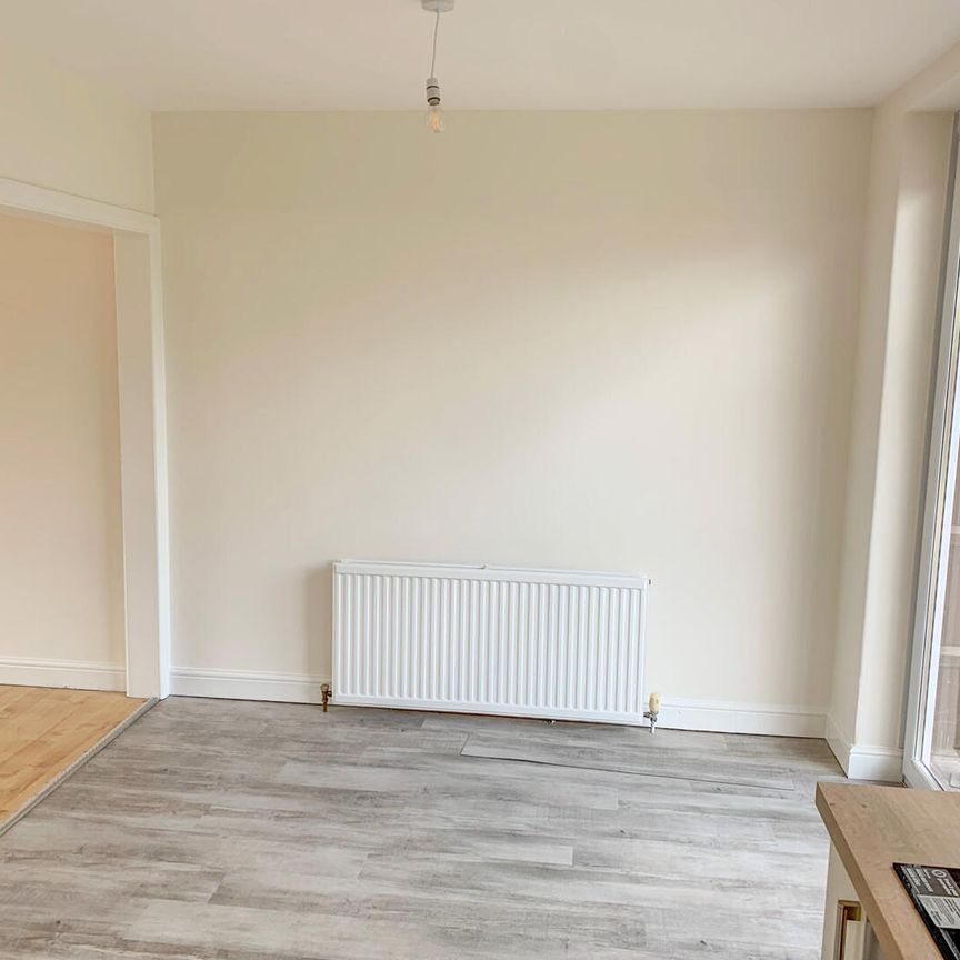 Paske Avenue - Photo 1