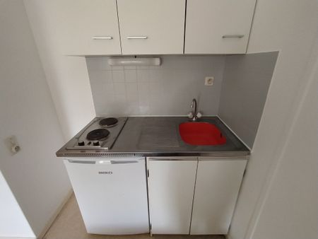Location Appartement 1 pièce 21m² - Photo 3