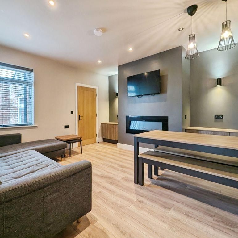 3 bedroom flat to rent - Photo 1