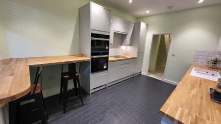 River View, Enfield - Photo 5