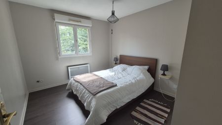 Location Appartement 2 pièces 50m² LILLE 59000 - Photo 3