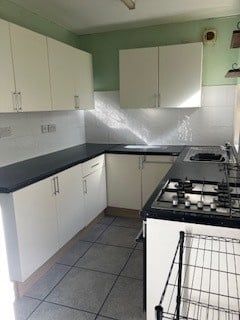 4 Bed Semi-Detached House, Stoneyhey Road, CH45 - Photo 4