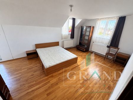 Casă 280 MP | 4 Camere | 4 Băi | 2 Bucătării | Garaj | M - Photo 3