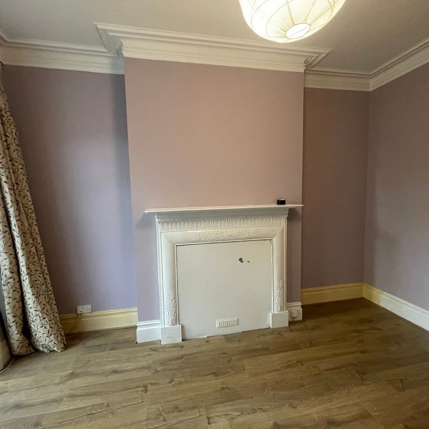 1 Bed Flat, Harrow View, HA1 - Photo 1