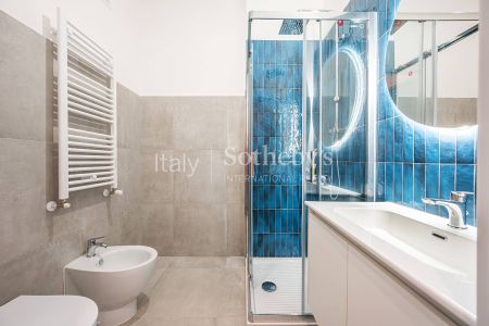 Bright Apartment in the Elegant Trieste Neighborhood - Photo 4