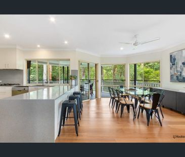 Tranquil Family Oasis with Heated Pool & Stunning Hinterland Views - Photo 4