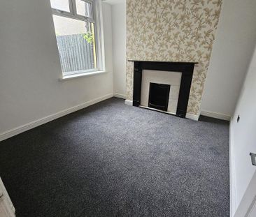4 bedroom terraced house to rent - Photo 2