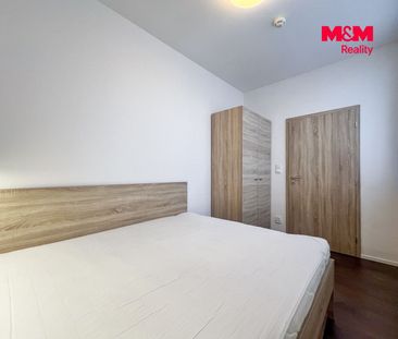 Pronájem, Byt 2+kk, 34 m², Praha, Geologická - Photo 1
