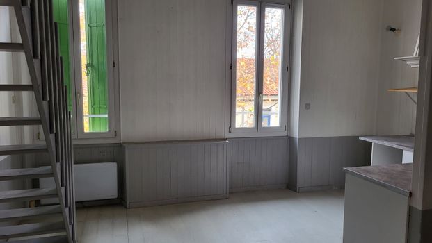 Location Appartement 1 pièce 33m² MARTIGUES 13500 - Photo 1