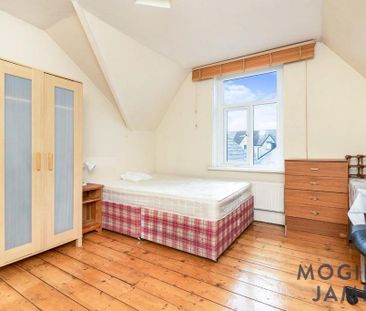 1 bedroom in a house share to rent - Photo 3